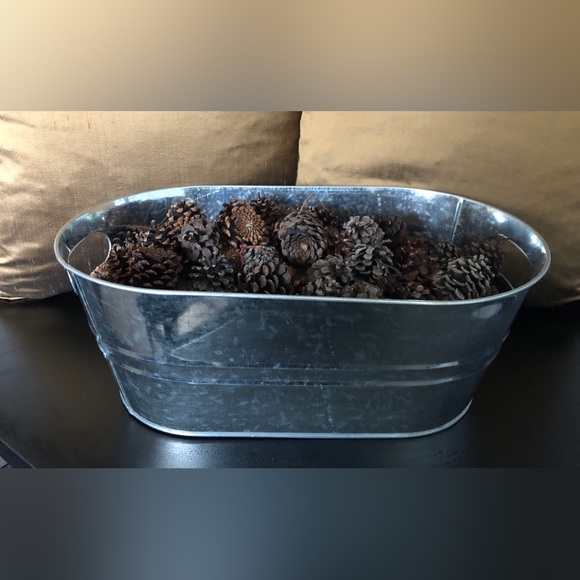 Festive Pinecone Centre Piece - Picture 8 of 8